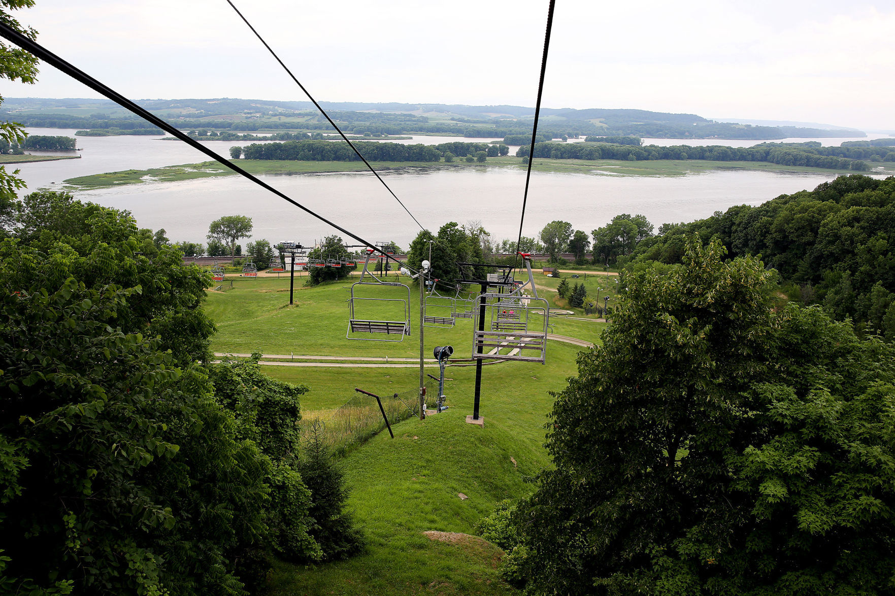 THE GREAT RIVER-0517